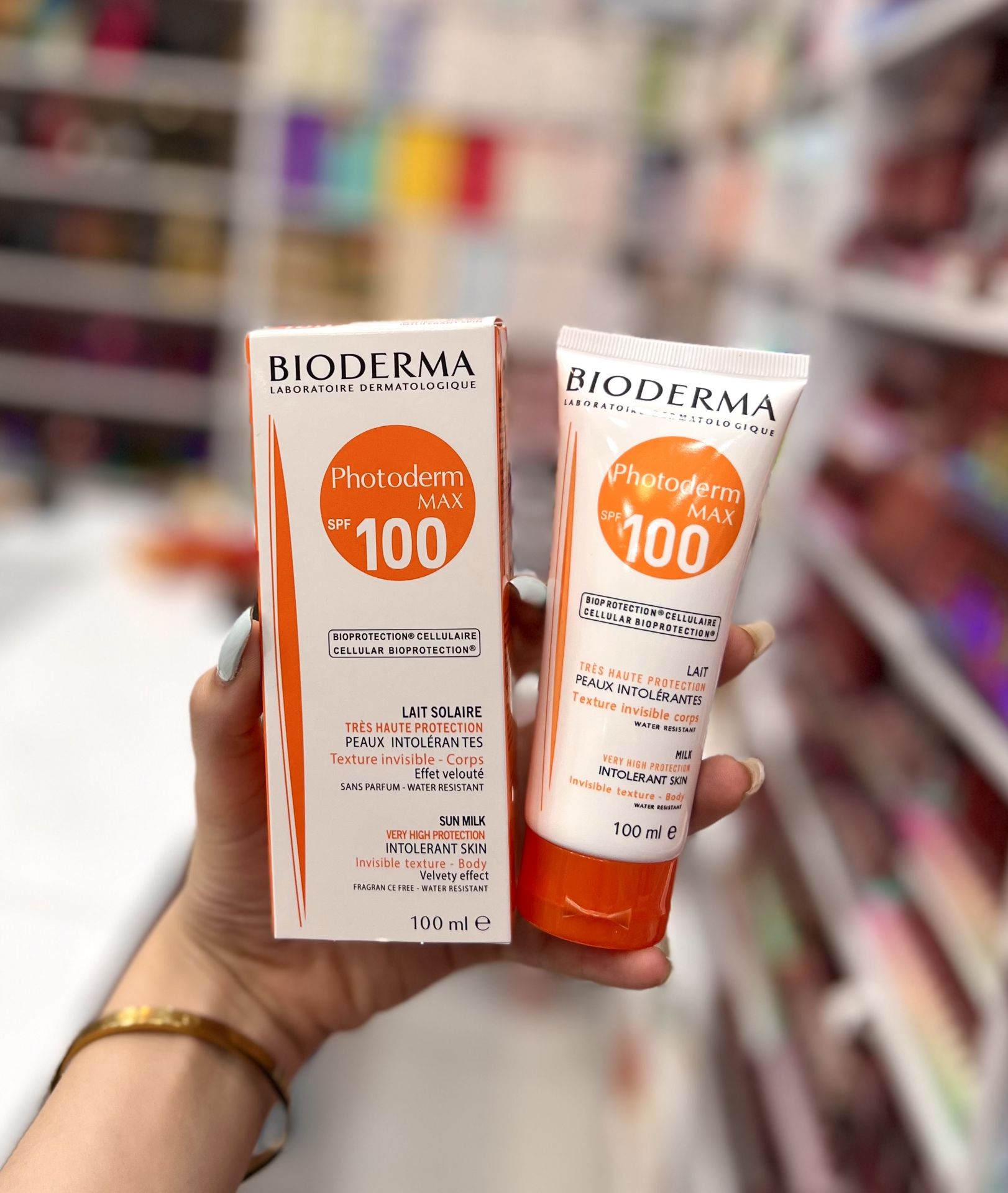کرم ضدآفتاب رنگ طبیعی بیودرما spf100 ( دایره کرم )