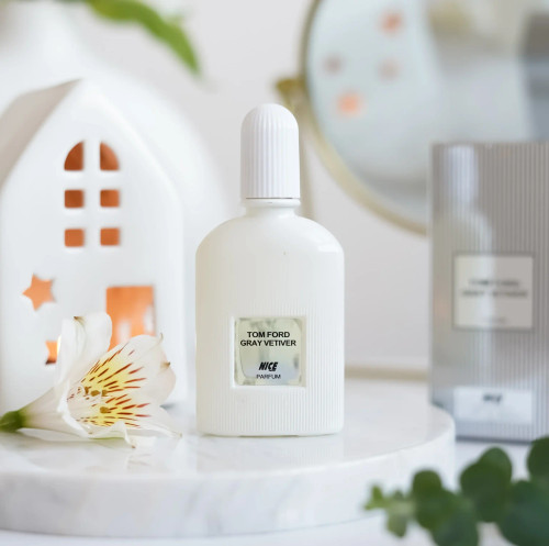 عطر جیبی مردانه نایس پاپت مدل Tomford Gray Vetiver حجم 30 میلی لیتر